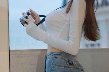 HuaYang花漾 - 奶油米的学姐写真，高清照片让人忍不住多看一眼