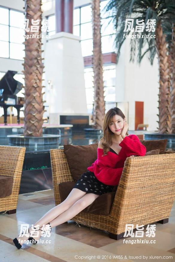 IMiss爱蜜社 - 莉娜lena的免费写真，与奶牛同框，你准备好接受挑战了吗？