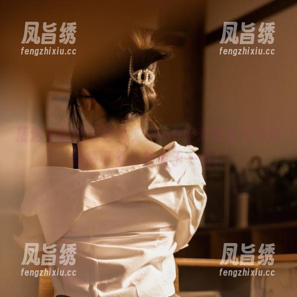 Leah梓未 精选中的堕落修女,Leah梓未教你如何做到集可爱与放荡于一身!