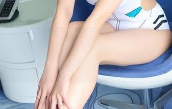 MiiTao蜜桃社 - 李颖诗户外美图，等等…我还敢冒冒失失去下载啥好？