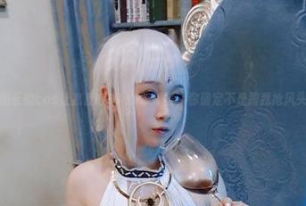这位班长的cos让我直呼PAKI草莓酱，你确定不是跟我抢风头吗？