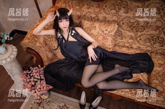 一边看兔女郎，一边羡慕Tomoyo酱的私房衣柜