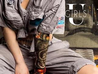 UGirls尤果网 - 天台上御姐降临，刘嘉琦cherry的美图写真不看可惜!