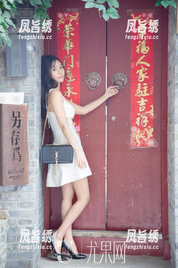 UGirls尤果网-禅叽zankii UGirls尤果网 - 禅叽zankii的红裙,无圣光加持的图,也能让人眼前一亮~