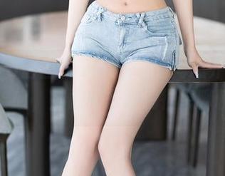 XIAOYU语画界 - 网盘中的周思乔Betty，哦，那副秘书眼镜很想聊聊