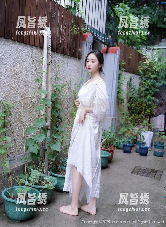 Xiuren秀人网 - 瞧瞧Jennifer小若的豹纹，原图等你下载，不下载你会后悔的！