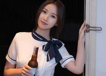 Xiuren秀人网 - 更新！周慕汐baby的制服照，真想随便找个笔记本给她画个漫画！