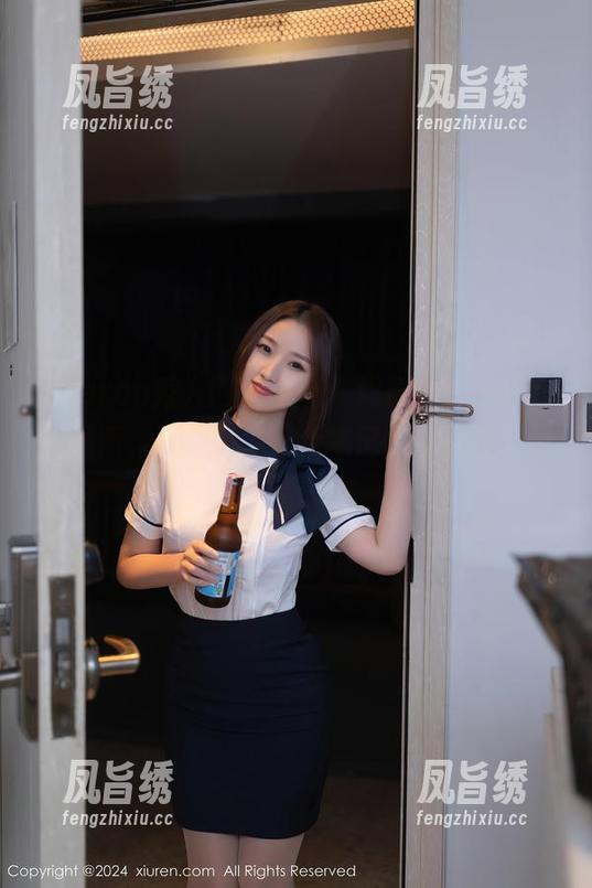 Xiuren秀人网 - 更新！周慕汐baby的制服照，真想随便找个笔记本给她画个漫画！