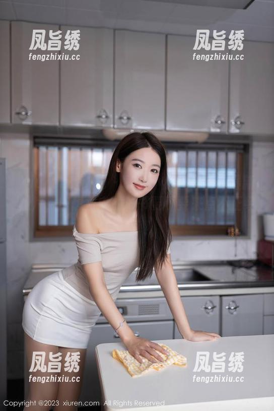 Xiuren秀人网 - 看看小小白思宜的最新照片，您想象中的秘书要不要来点不正经？
