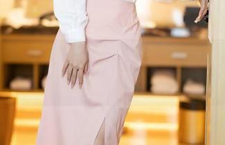 Xiuren秀人网 - 萌奈子的兔女郎新冒险：这图太撩了吧？