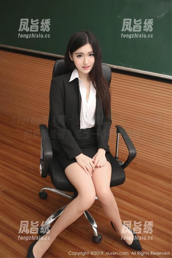 Xiuren秀人网 - 漂亮的邱淑贝，JK系列的最新美图，值得一看不留遗憾～