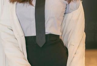 YouMi尤蜜荟 - 连衣裙也能成为你的托辞，Lucky沈欢欣的写真图册里藏着。