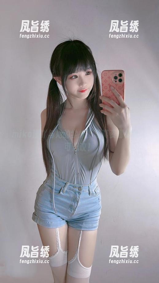miko酱吖与她的学妹，写真资源如此不可思议！