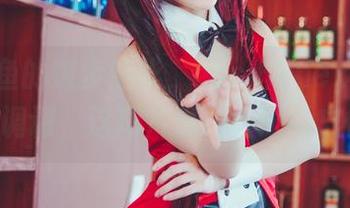 yui金鱼的蝶步韶华，cos出unexpected的调调，这图片真让人难以忘怀。