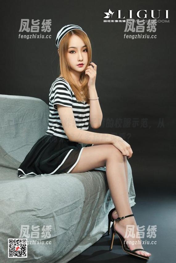 丽柜 - 新图包炸裂，子晴的校服示范，从何而来这么多搭配灵感？