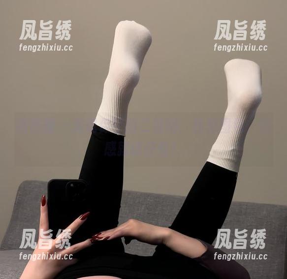 微密圈 - 发现保守的二舅妈：私拍图包，性感就该任性！