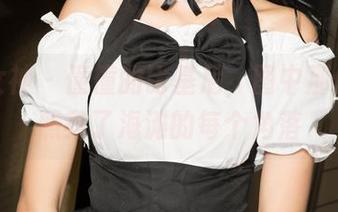 克拉女神 - 僮僮的比基尼，图中那份余晖照亮了海滩的每个角落