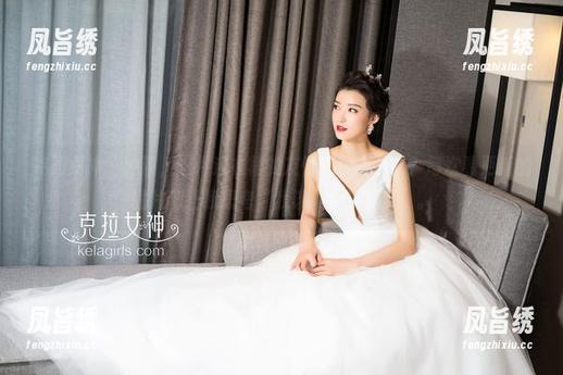 克拉女神 - 钟淇，这件连衣裙的友情提示是什么？每次看更新的图片都让我思考“我该入手的数量”。