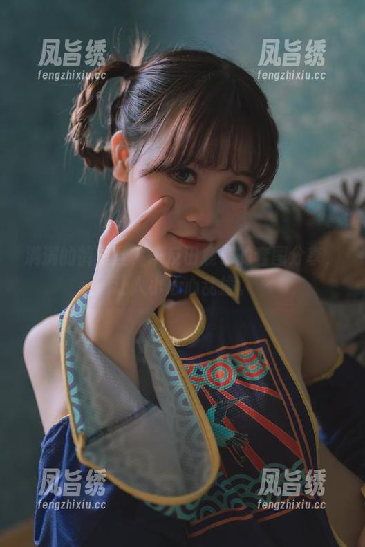 满满的裤里丝，千反田鹿子的套图分享，让人小心心乱撞。
