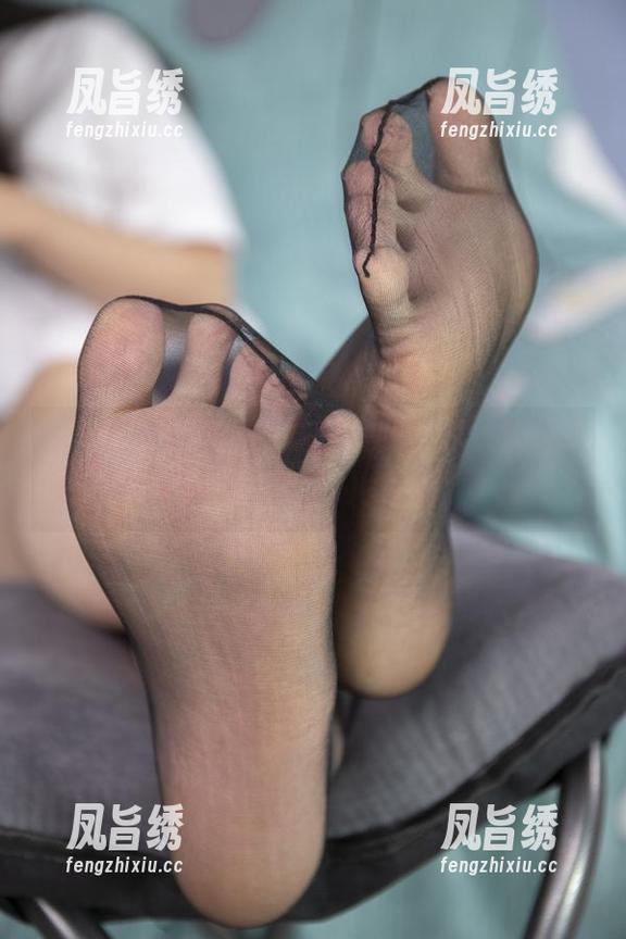 南国足艺 - 又一波沫沫美腿资源，恍惚之间，你就在那儿走神。