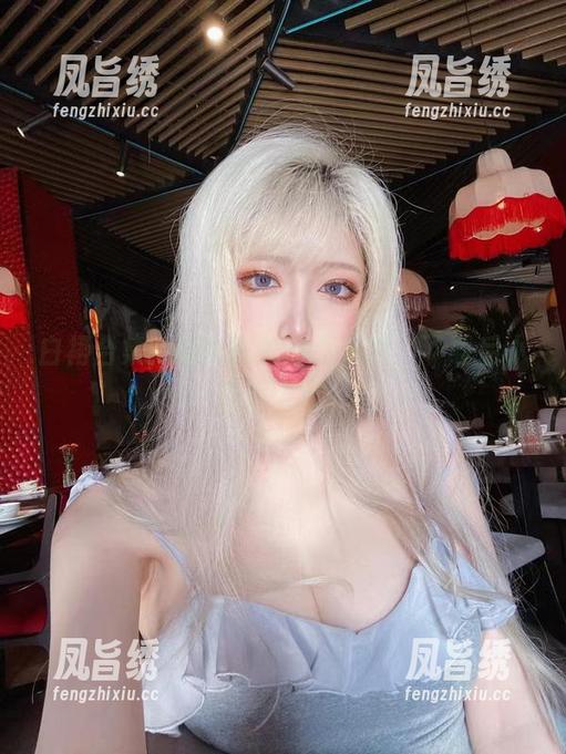 白裙合集，啾小妍的时尚声明，下载后小心别入坑。