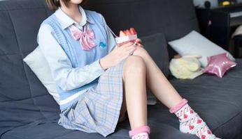喵糖映画 - 拥抱纯洁——蠢沫沫的修女写真惹人思绪