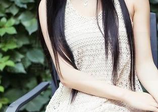 头条女神 - 小晴子最新浴室图册，别被那看似简单的水滴蒙蔽了眼睛哦。