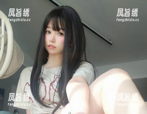 一不小心，沉默的学姐就被女主K的美图分享侵占了？