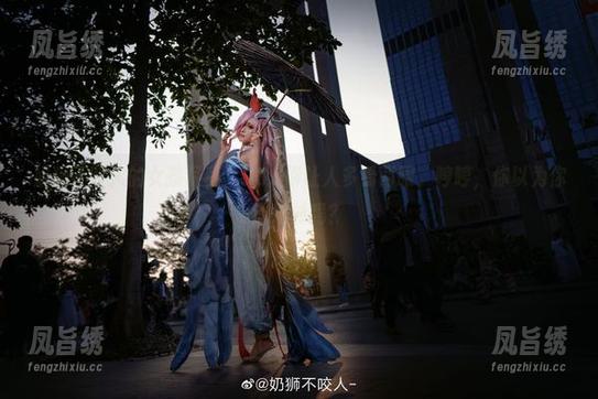 奶狮不咬人的女孩写真，COS得让人多看两眼，哼哼，你以为你逃得掉吗？