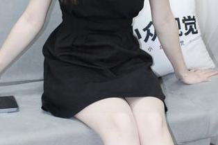 小众视觉 - 芳芳的裤里丝套图更新，破坏了我的专注力，不好意思啊。
