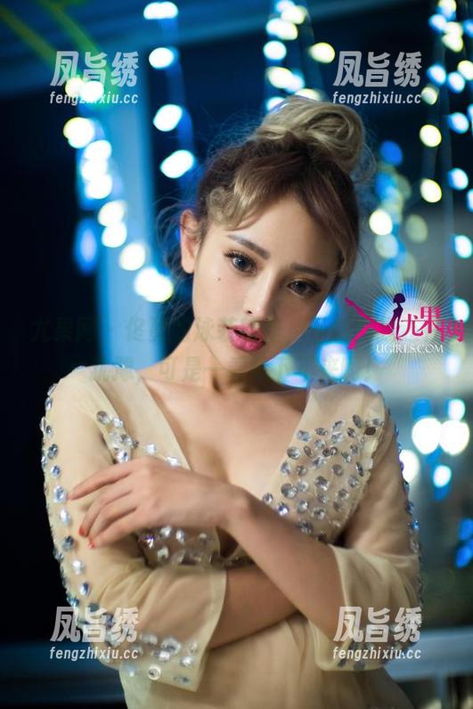 尤果网 - 佟蔓的泳装新作，下载前我还在犹豫，可是一看就下不来啊！