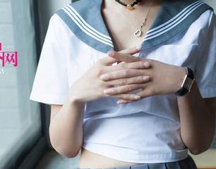 尤果网 - 我真的没想到制服能这样搭，原图里绮里嘉太带感，资源换个角度再看
