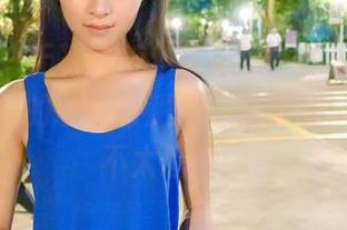 推女神 - 无圣光版“莫雅淇”的浴室探险，美图中的水花四溅，好像是在洗澡却又不太想洗。