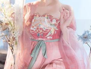 作品里的星澜想来杯珍珠奶茶，穿上定制的体操服是一种啥体验呢？
