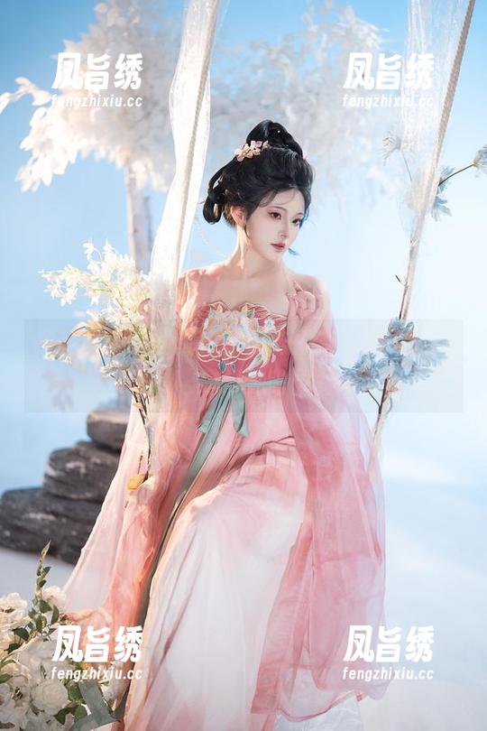 作品里的星澜想来杯珍珠奶茶，穿上定制的体操服是一种啥体验呢？