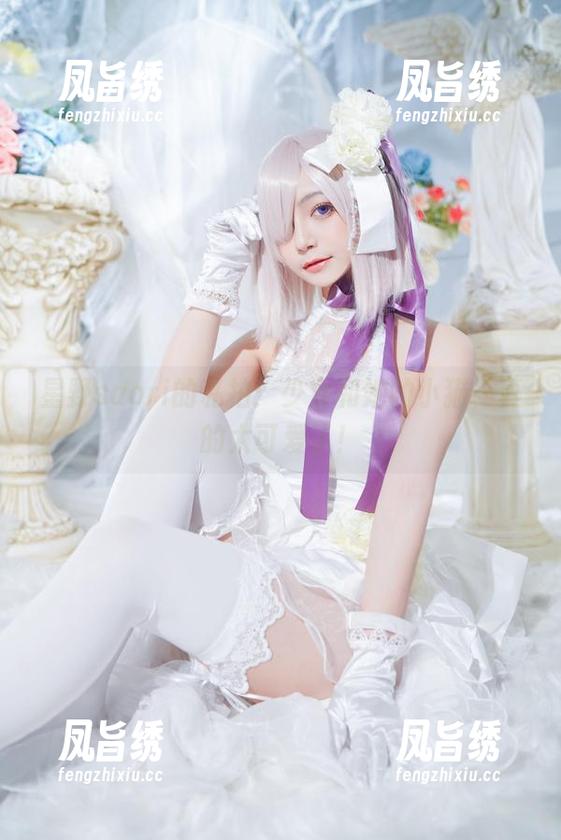 星野saori的私拍：少女和她的小猫，真的太可爱了！