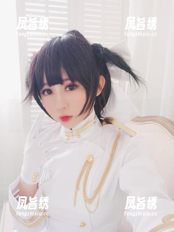 是依酱吖又放出了新白丝作品，难道这是要上天的节奏？
