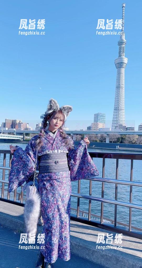 月城委员会最新写真：天使和恶魔其实很难选呢，哈哈！