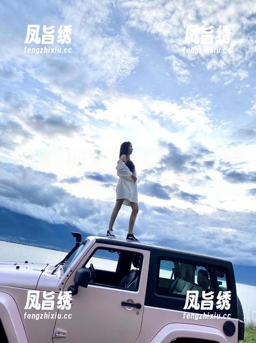 微密圈 - 林子喵Lynne的泳池图集：夏天的水面上藏着多少秘密？