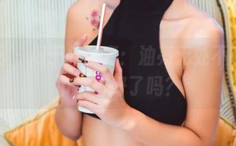 果团网 - 周于希写真：油亮无处不在，毛巾准备好了吗？