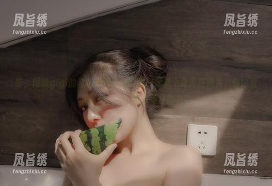 樱晚gigi 哇,樱晚gigi的私拍原图:流光中好像有个身影在消失,你也看见了吗,那个扔掉零食的我?