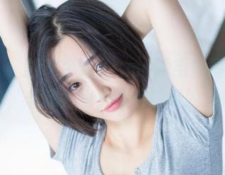 爱蜜社 - 游走在艾米Amy的毛衣图库选择中，想象力也自带毛绒绒的温度