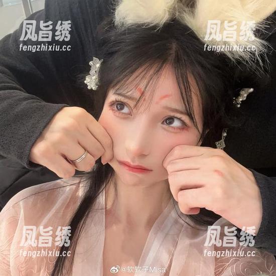 抢先看！特软儿Sona的在线白裙，不小心成为了明星裙！