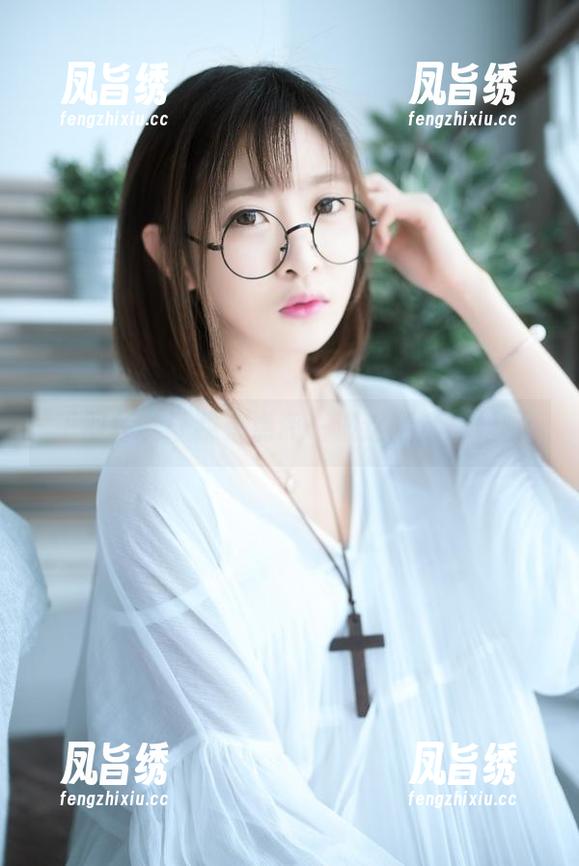 王羽杉，让我来点评一波这精选短裙吧