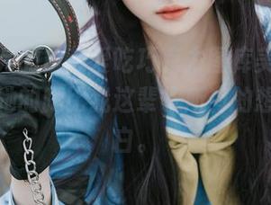 分享不完的白莉爱吃巧克力图库美腿，想了想，她的腿比我这辈子所有的想法都直白。