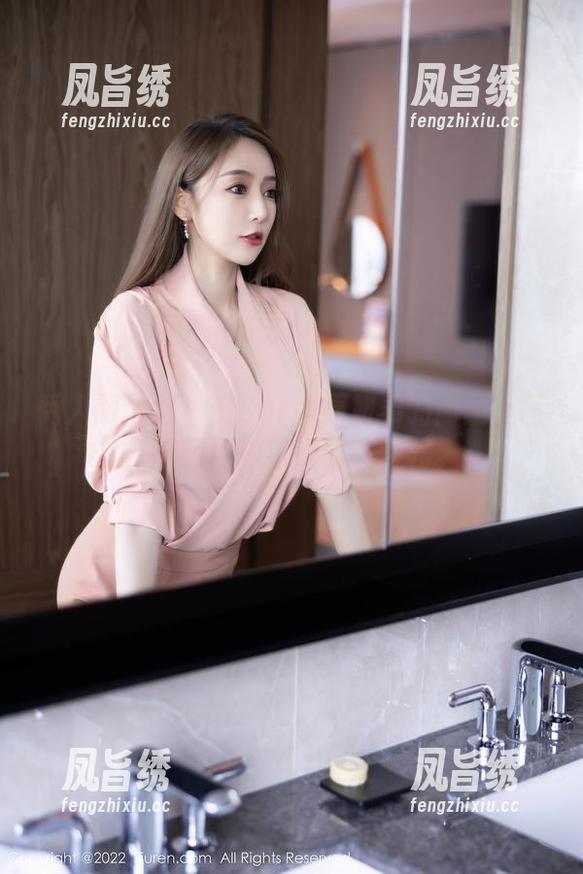 秀人网 - 这一份Carol周妍希的肉丝美图，轻轻松松撩到我的目光。