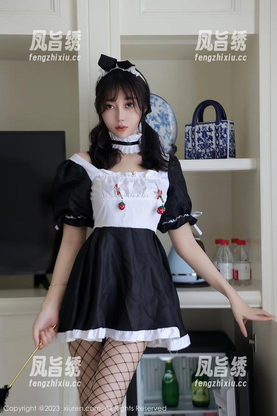 秀人网-Egg_尤妮丝 秀人网 - 原图里的高清Egg_尤妮丝,不经意间的天使背影,心思乱成一团。