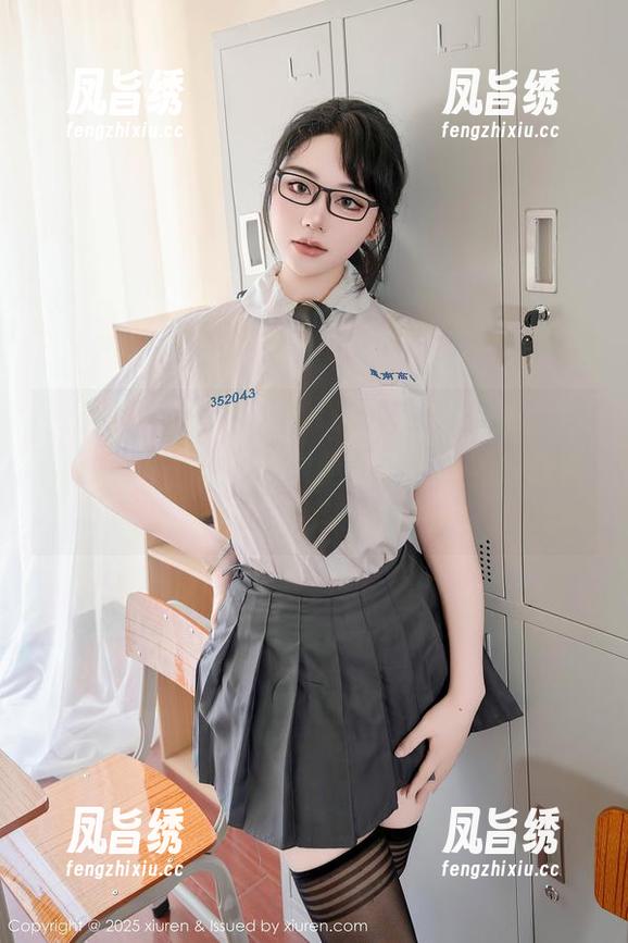 秀人网-大琪琪Emily 秀人网 - 大琪琪Emily的写真,让我意识到美脚与生活的真实距离——不到一张图包的距离!