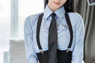 秀人网 - 厨娘变身月音瞳，私房写真里的仪式感满满哦！