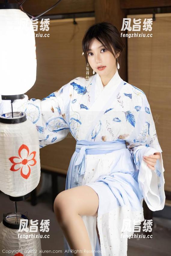 秀人网-林文文yooki 秀人网 - 制服最新图包,不小心抓到林文文yooki的职场迷思,嘿嘿…